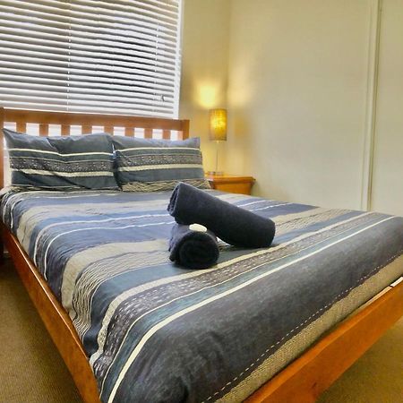 Beach House Opposite Ocean 4 Bed 2 Bathroom With Pool Geraldton Extérieur photo