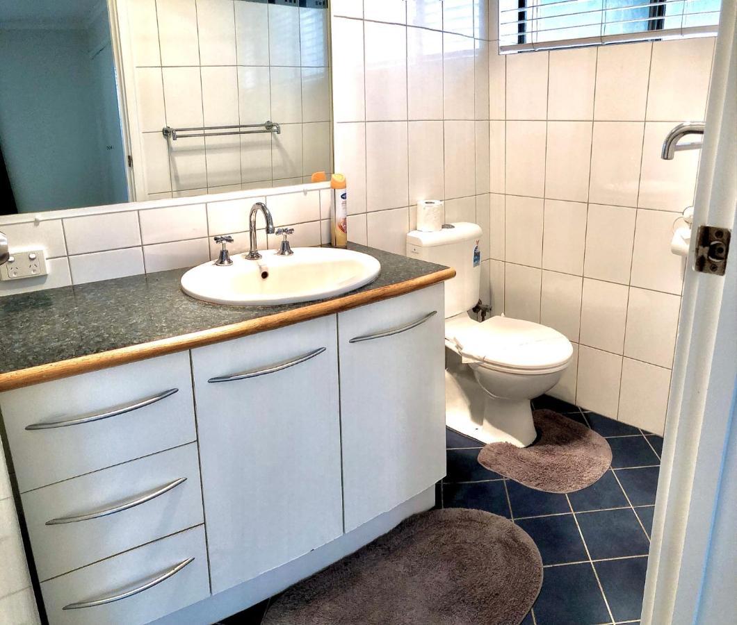 Beach House Opposite Ocean 4 Bed 2 Bathroom With Pool Geraldton Extérieur photo