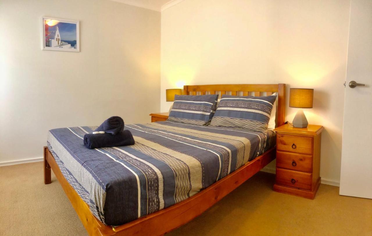 Beach House Opposite Ocean 4 Bed 2 Bathroom With Pool Geraldton Extérieur photo