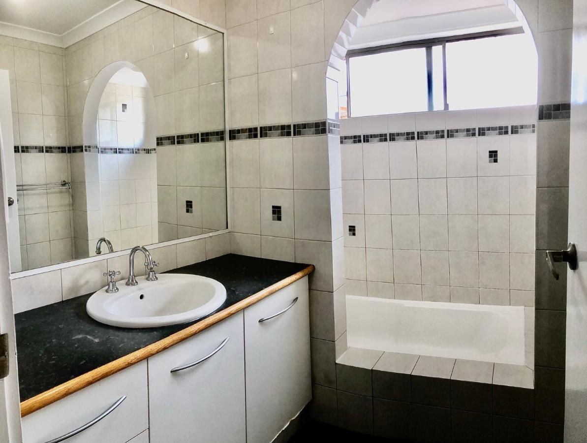 Beach House Opposite Ocean 4 Bed 2 Bathroom With Pool Geraldton Extérieur photo